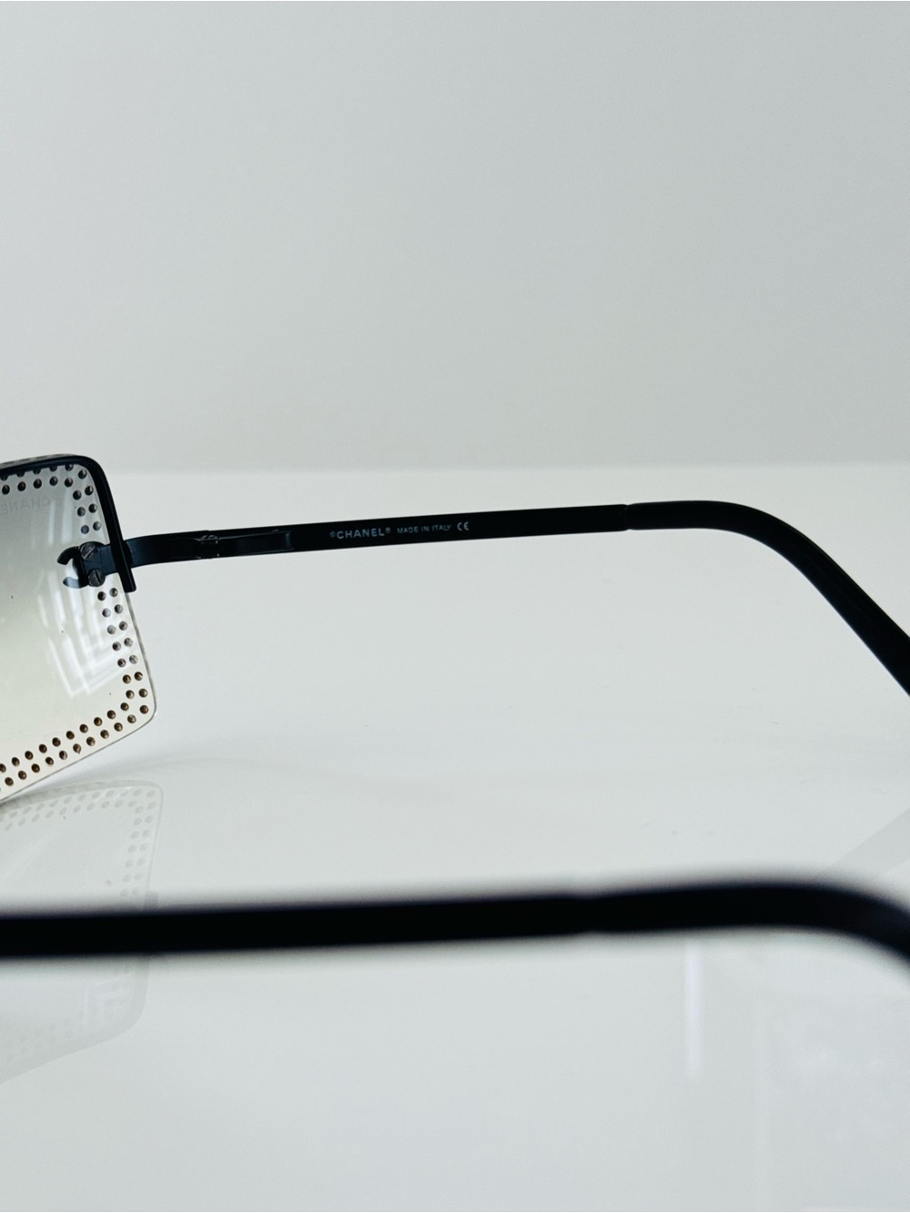 RARE 🍒 Vintage Chanel rimless CC Swarovski sunglasses - Picture 10 of 10
